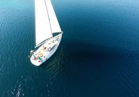 bateau à voile elan 45 impression d'en haut voilier